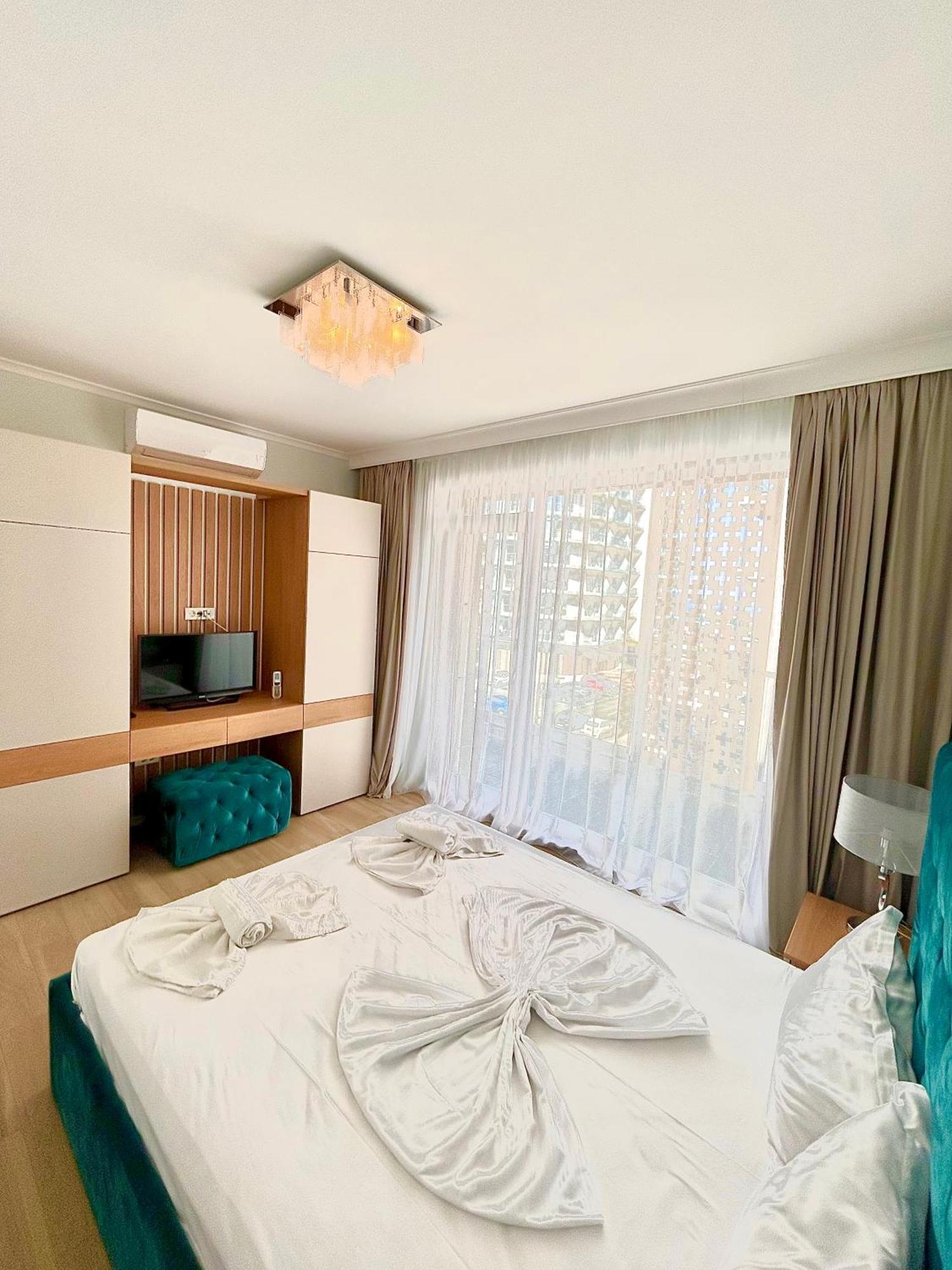Loft Side Premium Apartments Mamaia Extérieur photo