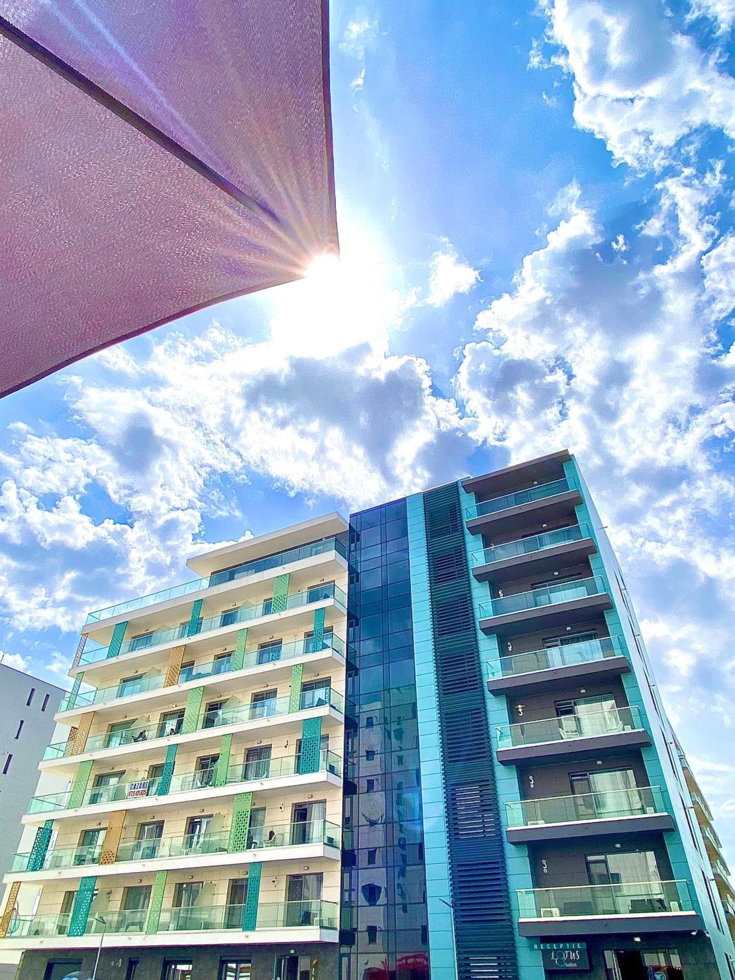 Loft Side Premium Apartments Mamaia Extérieur photo